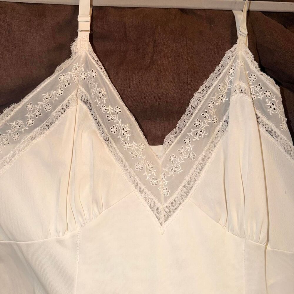 Unbranded Vintage white Lace slip dress! READ DESCRIPTION - Picture 3 of 5